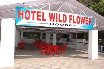 Wild Flower House Масурі Екстер'єр фото